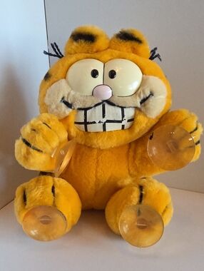 Vintage 1981 Dakin Garfield 7" Plush Stuck on You Suction Cups
